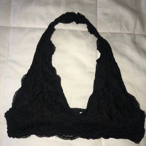 Free people bandeau in the color black.